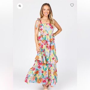 Avara Kinley Maxi Dress Size Small
